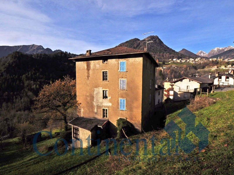 Casa Semi Indipendente in Vendita a Santa Brigida, 19'900€, 150 m²