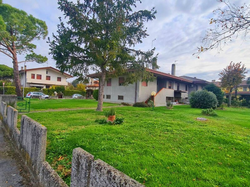 Villetta a schiera in Vendita a Eraclea, 230'000€, 200 m²