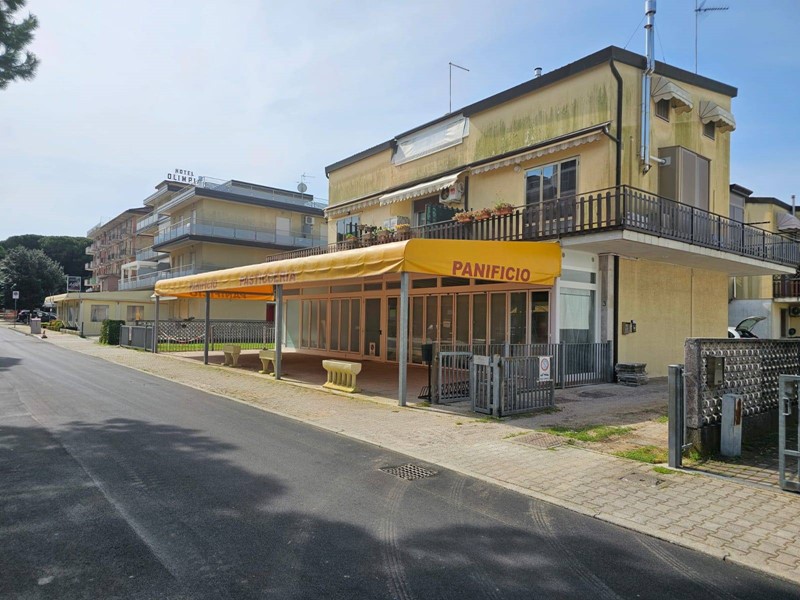 Immobile commerciale in Vendita a Eraclea, 155'000€, 150 m²