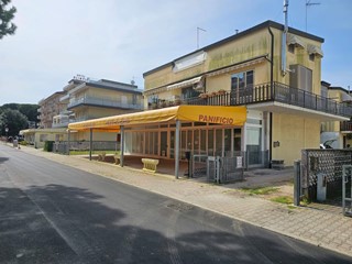 Immobile commerciale in Vendita a Eraclea, 155'000€, 150 m²