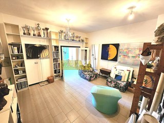 Ufficio in Vendita a Teramo, 53'000€, 65 m²