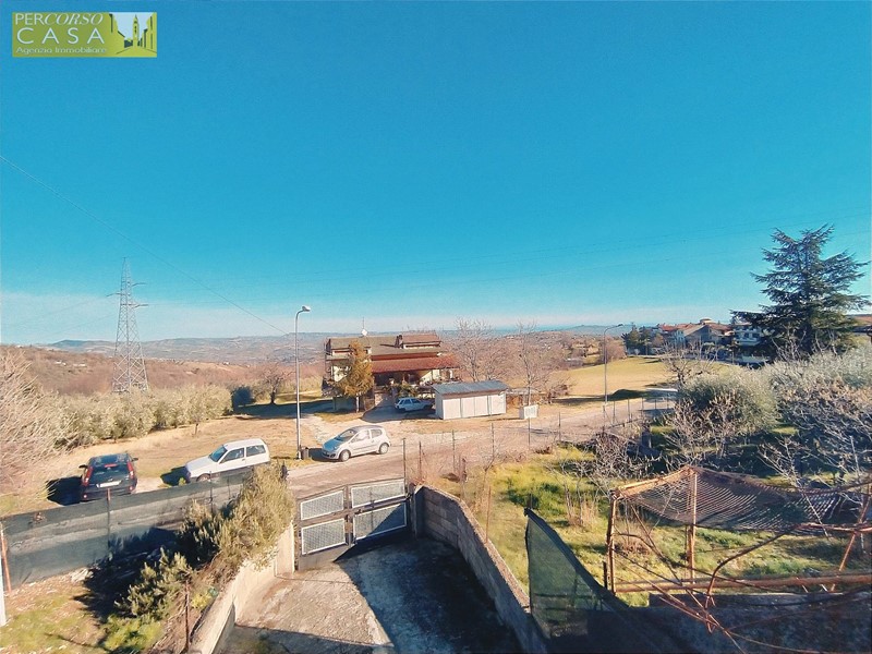 Appartamento in Vendita a Civitella del Tronto, 54'000€, 140 m², con Box