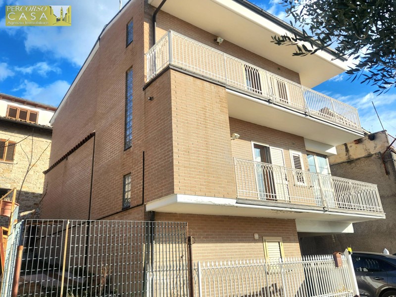 Casa Indipendente in Vendita a Teramo, 75'000€, 140 m²