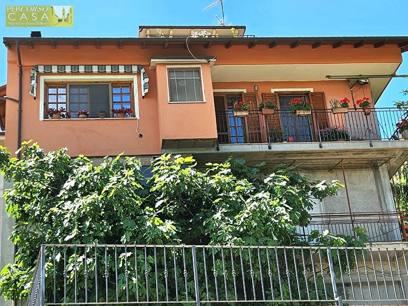 Casa Semi Indipendente in Vendita a Teramo, 285'000€, 250 m²
