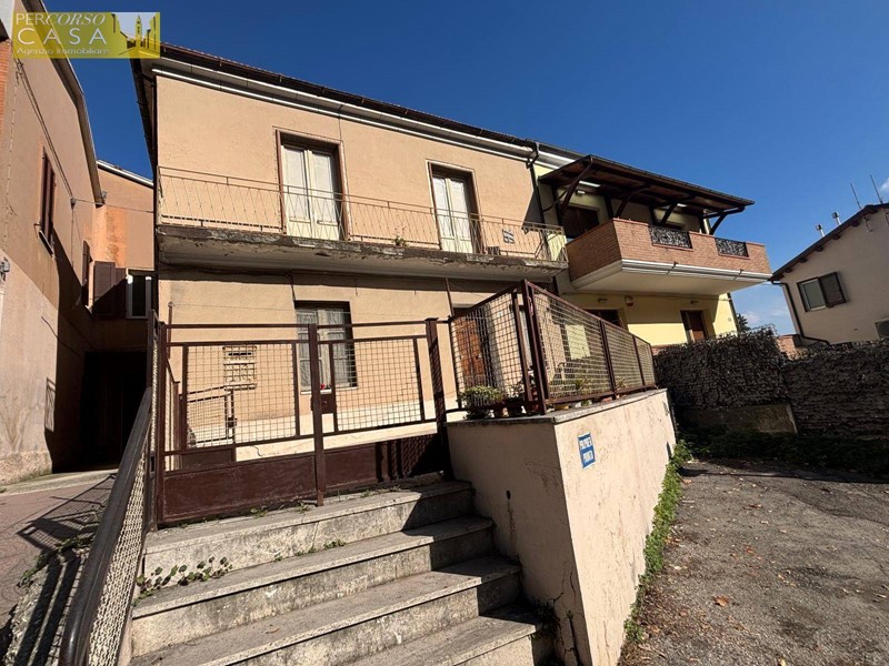 Casa Indipendente in Vendita a Teramo, 92'000€, 112 m²