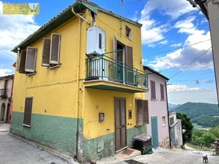 Casa Indipendente in Vendita a Campli, 22'000€, 77 m²