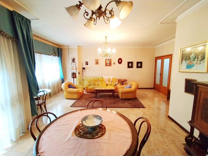 Appartamento in Vendita a Teramo, 135'000€, 195 m²