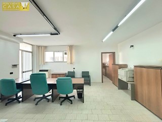 Ufficio in Vendita a Montorio al Vomano, 58'000€, 60 m²