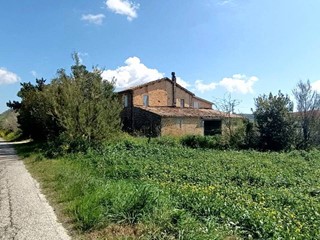 Casa Indipendente in Vendita a Bellante, 49'000€, 140 m²