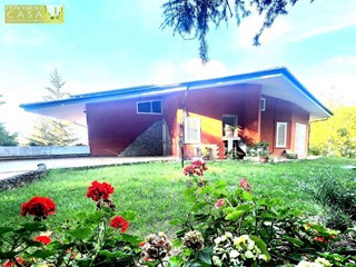 Villa in Vendita a Teramo, 270'000€, 450 m²