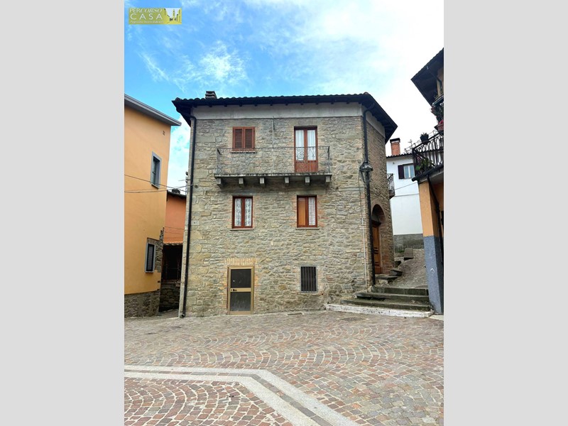 Casa Semi Indipendente in Vendita a Crognaleto, 32'000€, 108 m²