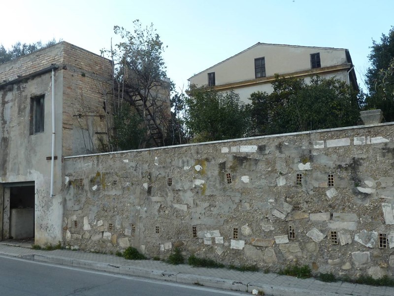 Casa Indipendente in Vendita a San Benedetto del Tronto, 400 m²