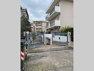 Magazzino in Vendita a San Benedetto del Tronto, 40'000€, 20 m²