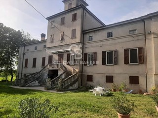 Villa in Vendita a Nonantola, 1200 m²