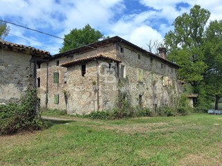 Appartamento in Vendita a Castelvetro di Modena, 650'000€, 1100 m²