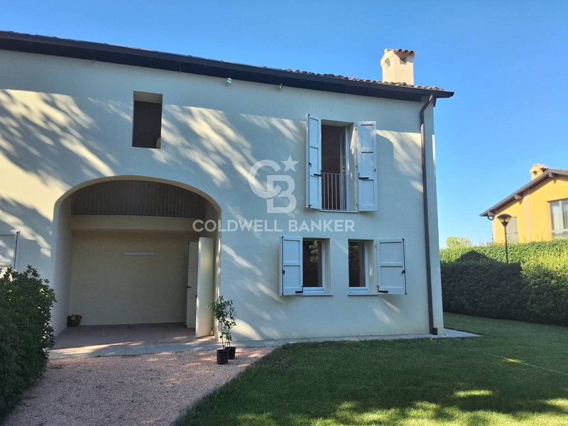 Villa in Vendita a Rubiera, 180 m²