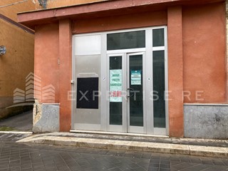 Immobile commerciale in Vendita a Castrofilippo, 20'000€, 174 m²