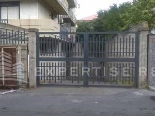 Magazzino in Vendita a Catania, 155'000€, 320 m²
