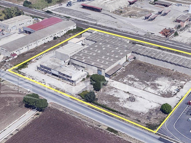 Capannone in Vendita a Siracusa, 1'500'000€, 6500 m²