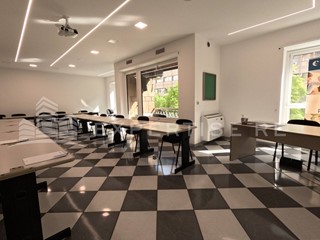 Ufficio in Vendita a Catania, 750'000&euro;, 370 m²