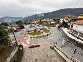 Quadrilocale in Vendita a Adrara San Martino, 85'000€, 89 m²