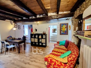 Casa Semi Indipendente in Vendita a Adrara San Rocco, 64'000€, 110 m²