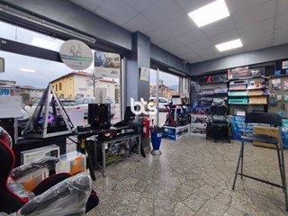 Immobile commerciale in Vendita a Grumello del Monte, 185'000€, 150 m²