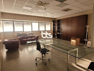 Capannone in Vendita a Rogno, 590'000€, 960 m²