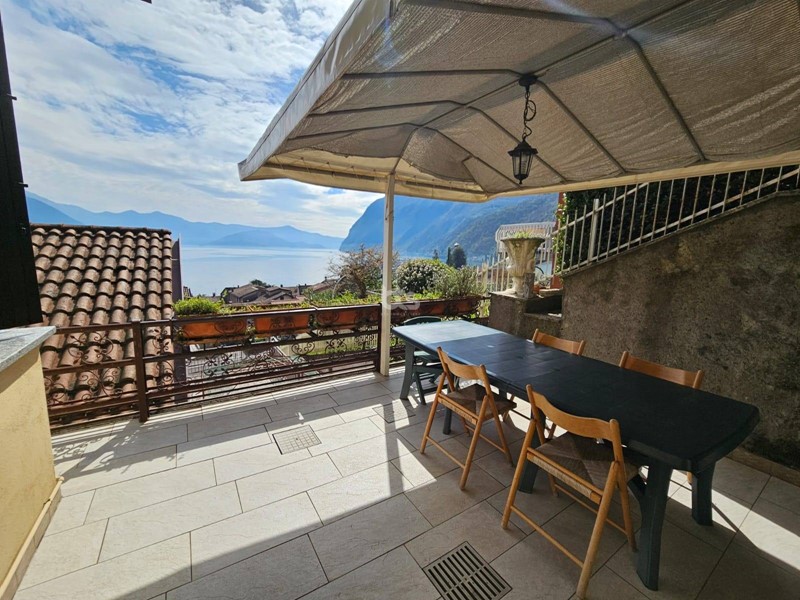 Bilocale in Vendita a Riva di Solto, 245'000€, 80 m²