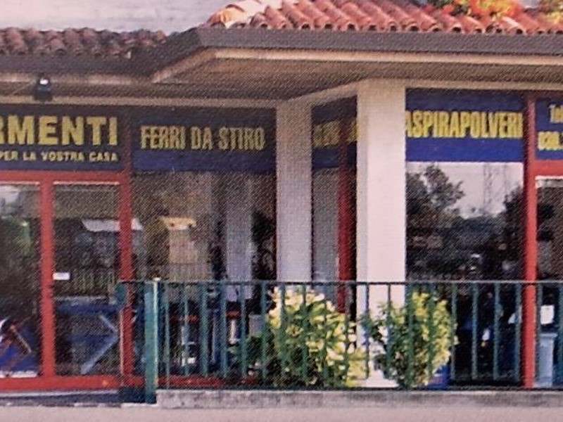 Attività commerciale in Vendita a Coccaglio, 299'000€, 226 m²