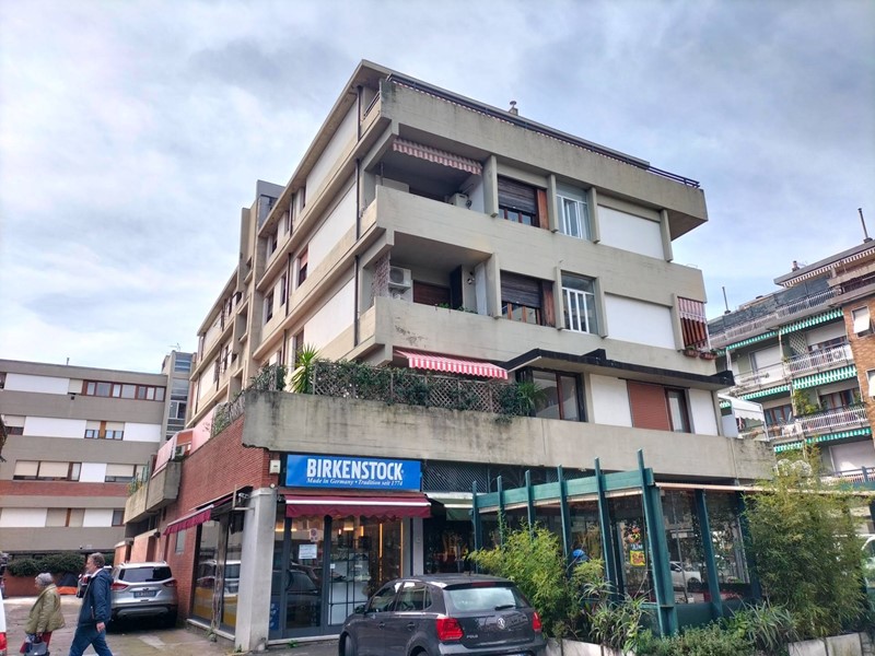 Trilocale in Vendita a Carrara, 120'000€, 65 m²