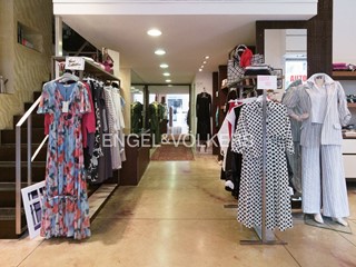 Immobile commerciale in Vendita a Pescara, 450'000€, 83 m²