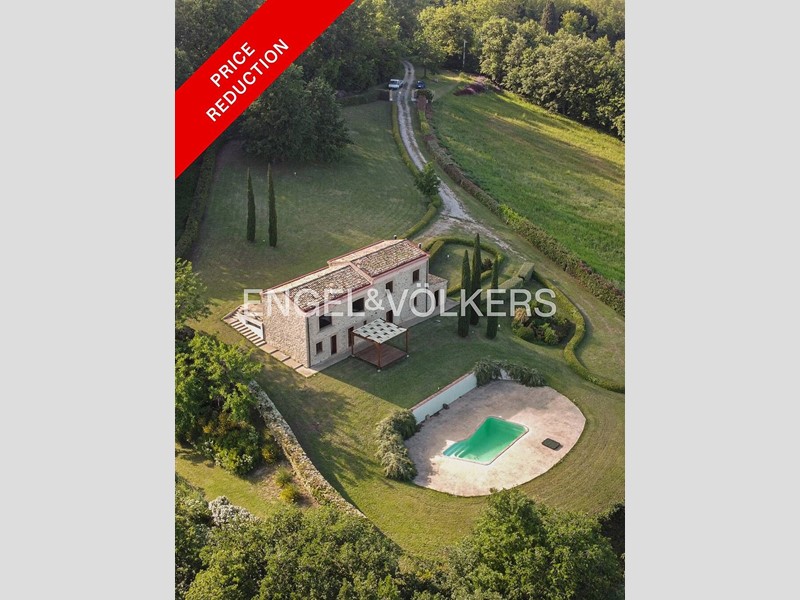 Villa in Vendita a Carunchio, 490'000€, 241 m²