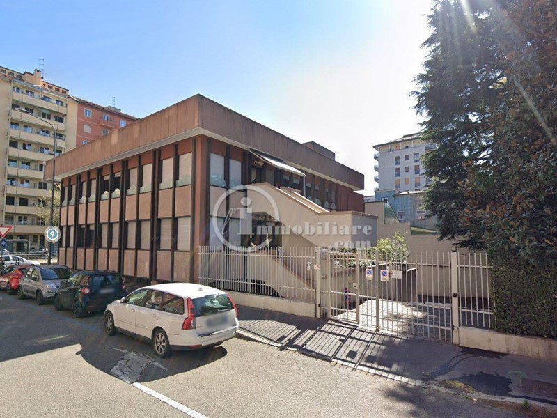 Appartamento in Affitto a Milano, 15'000€, 1350 m²