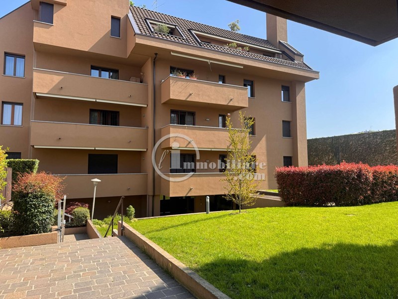 Quadrilocale in Vendita a Monza, 395'000€, 140 m²
