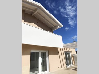 Quadrilocale in Vendita a Grottammare, 210 m²
