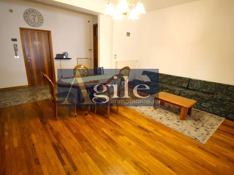 Appartamento in Vendita a Castel di Lama, 150'000€, 150 m²