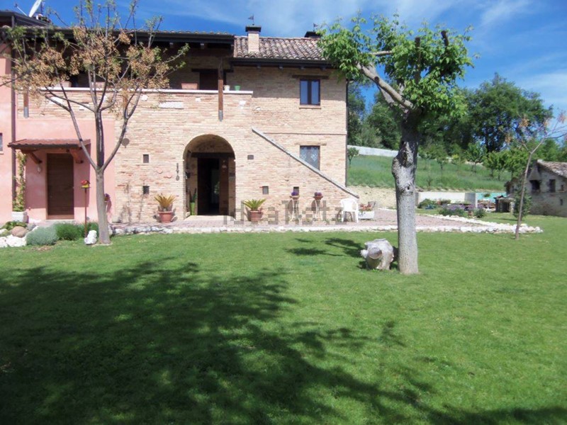 Rustico in Vendita a Castel di Lama, 180'000€, 414 m²