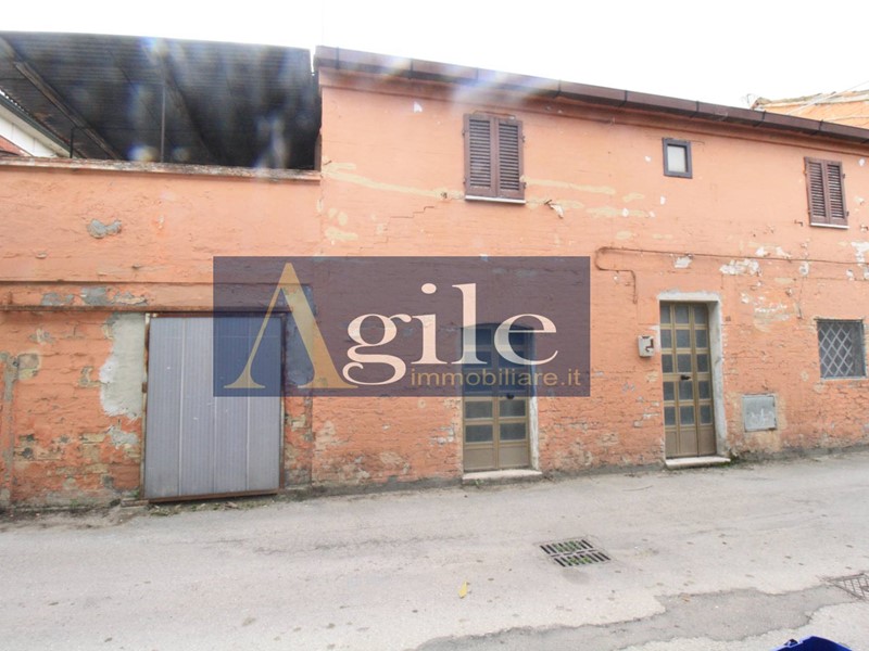 Casa Indipendente in Vendita a Monteprandone, 48'000€, 150 m²