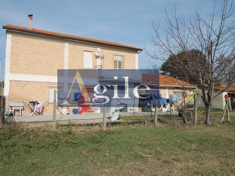 Casa Indipendente in Vendita a Spinetoli, 550'000€, 744 m²
