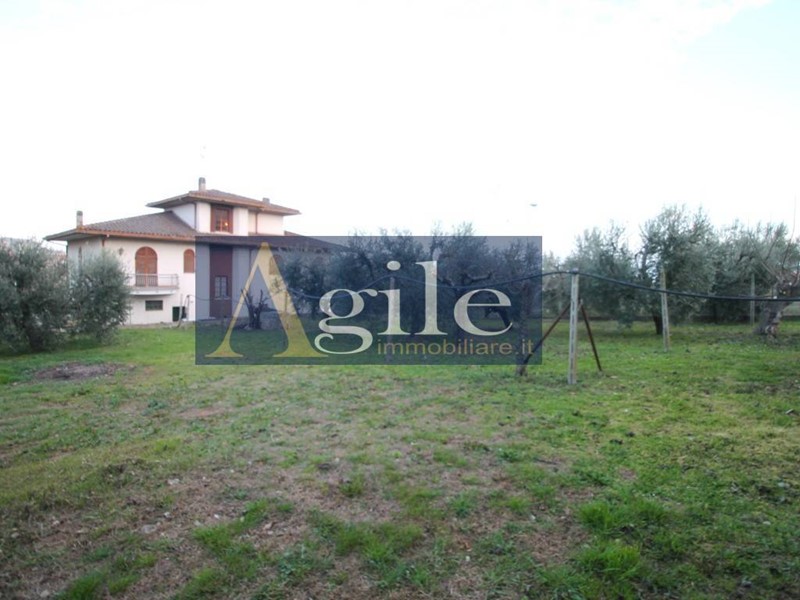 Villa in Vendita a Spinetoli, 345'000€, 315 m²