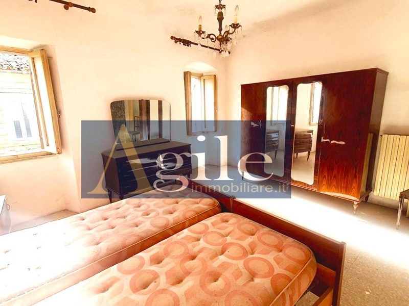 Casa Indipendente in Vendita a Ripatransone, 60'000€, 170 m²