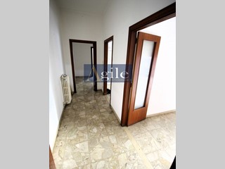 Trilocale in Vendita a Ascoli Piceno, 93'000€, 78 m²