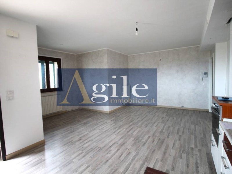 Trilocale in Vendita a Monteprandone, 120'000€, 107 m²