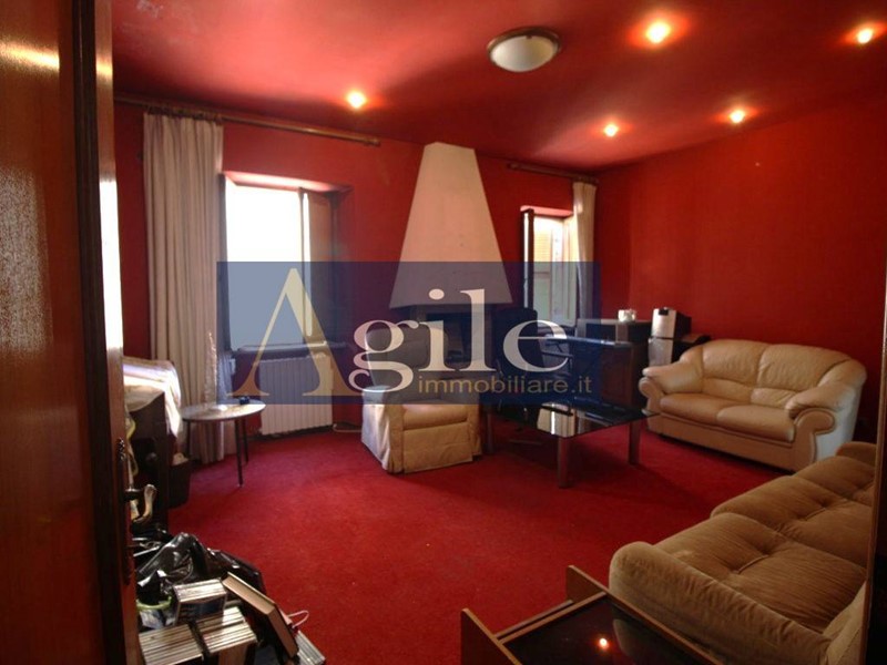 Quadrilocale in Vendita a Offida, 160'000€, 231 m²