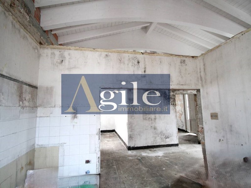 Trilocale in Vendita a Spinetoli, 120'000€, 162 m²