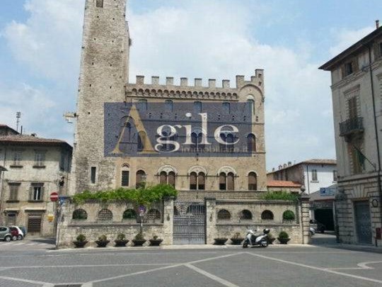 Appartamento in Vendita a Ascoli Piceno, 368 m²