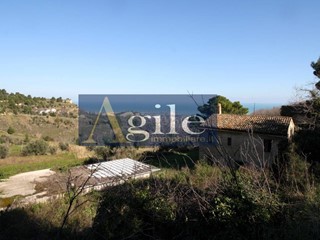 Rustico in Vendita a San Benedetto del Tronto, 398'000€, 225 m²