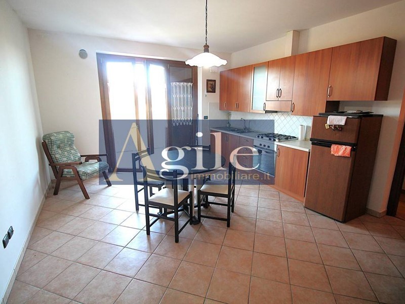 Trilocale in Vendita a Venarotta, 85'000€, 75 m²