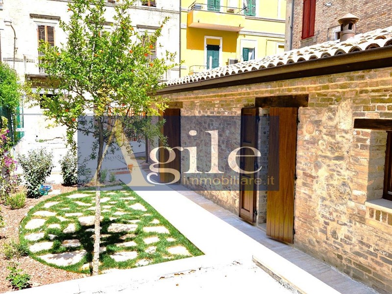 Villa in Vendita a San Benedetto del Tronto, 395'000€, 90 m²